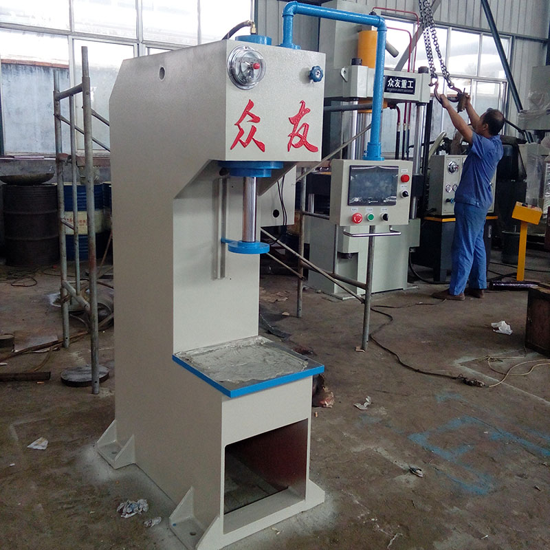 20T單臂液(ye)壓(ya)機(ji) 帶(dai)顯示(shi)屏(ping) PLC控製液壓機(ji) 20噸(dun)伺服液壓機
