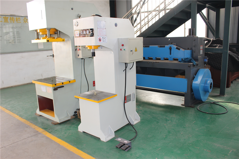100噸單(dan)臂液壓(ya)機(ji) 100T單柱液壓(ya)機(ji)
