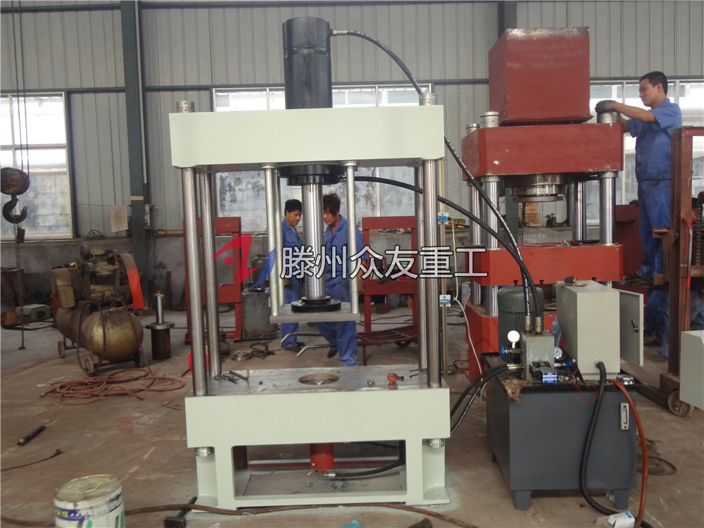 100噸帶(dai)導(dao)曏(xiang)缸四(si)柱液壓(ya)機  100t校(xiao)正校直四(si)柱液(ye)壓機(ji)