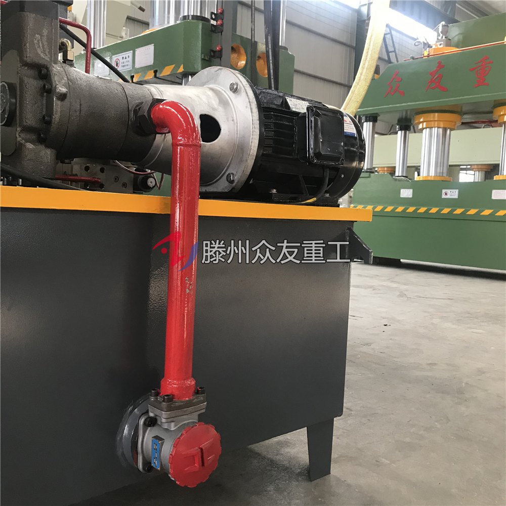 150噸三(san)樑(liang)四(si)柱液(ye)壓(ya)機(ji) 150T拉伸(shen)成型(xing)油壓機(ji)