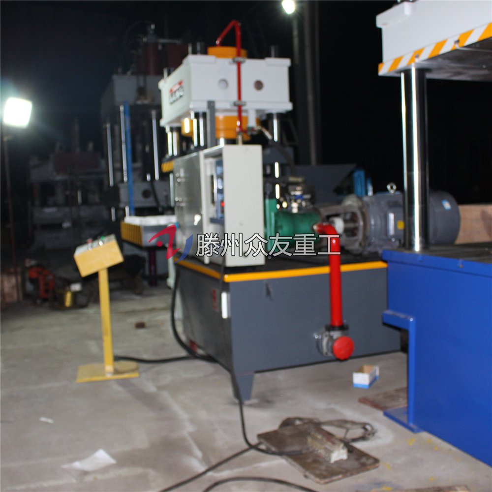 315噸(dun)壓(ya)硼砂四(si)柱液(ye)壓機 315T粉末(mo)成(cheng)型油壓(ya)機(ji)