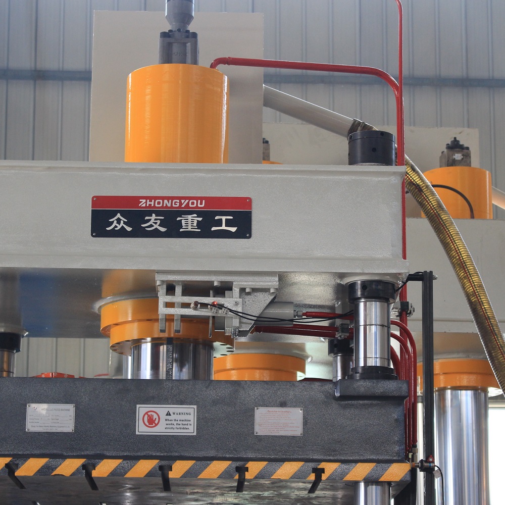 200噸三(san)樑四(si)柱(zhu)液壓機 200T帶(dai)安全(quan)鎖油壓機