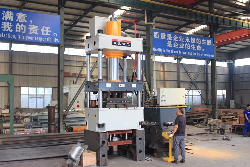 315噸豬食(shi)槽(cao)拉(la)伸(shen)液(ye)壓(ya)機(ji) 315T金屬(shu)成型(xing)油(you)壓機(ji)