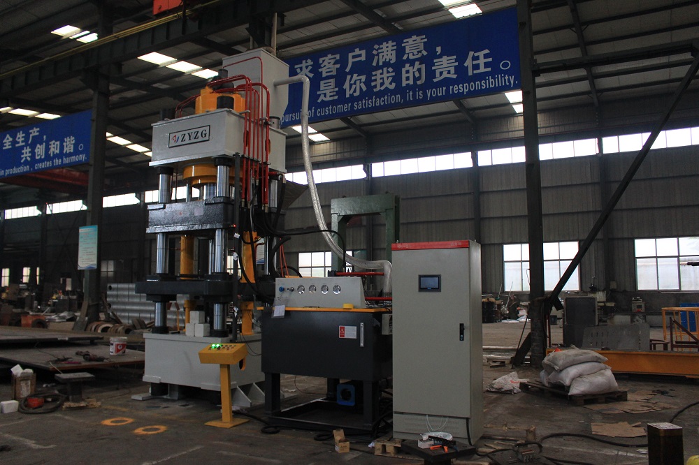 630噸牛羊(yang)舔(tian)磚(zhuan)液(ye)壓機(ji)_630T鹽(yan)磚(zhuan)機(ji)