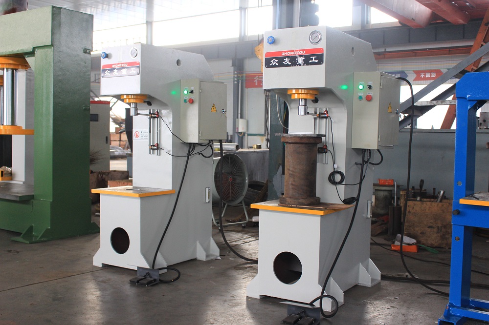 20噸單柱(zhu)數(shu)控(kong)液壓(ya)機(ji) 20T單臂(bi)油(you)壓(ya)機_C型壓力機