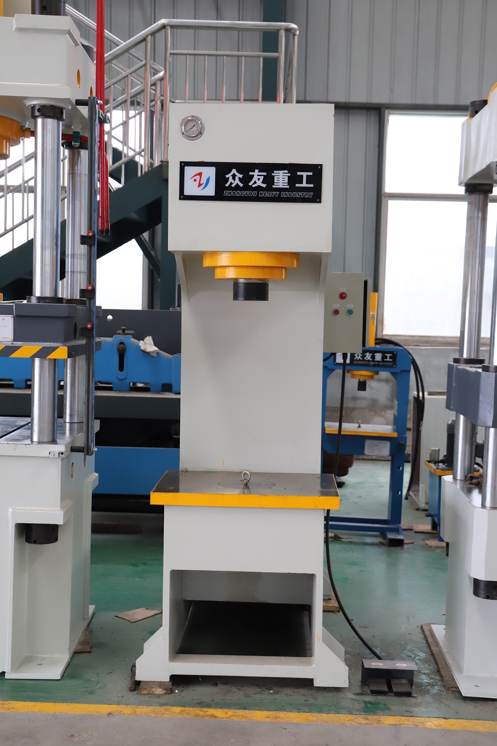 63噸(dun)單(dan)柱液壓(ya)機 63T單(dan)臂液(ye)壓(ya)機(ji)