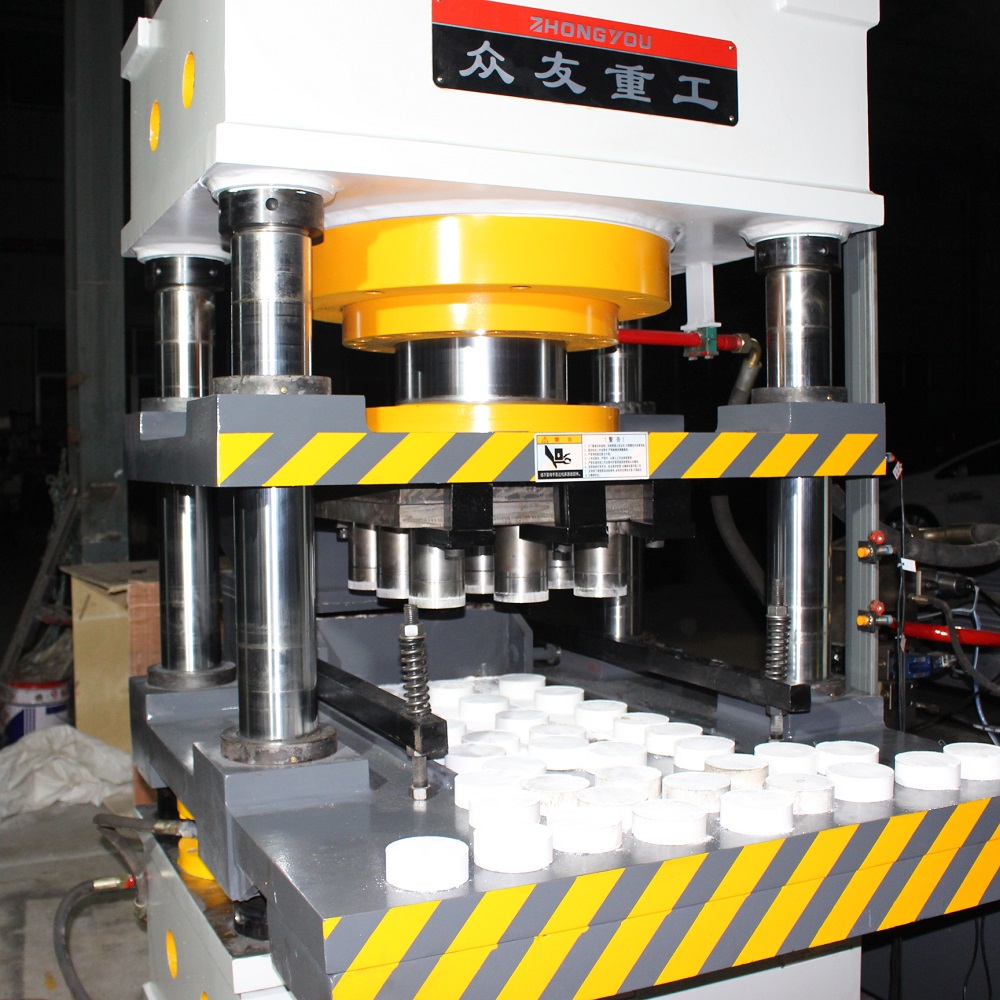 315噸壓(ya)硼(peng)砂(sha)液壓機 315T粉末成型(xing)油(you)壓機(ji)