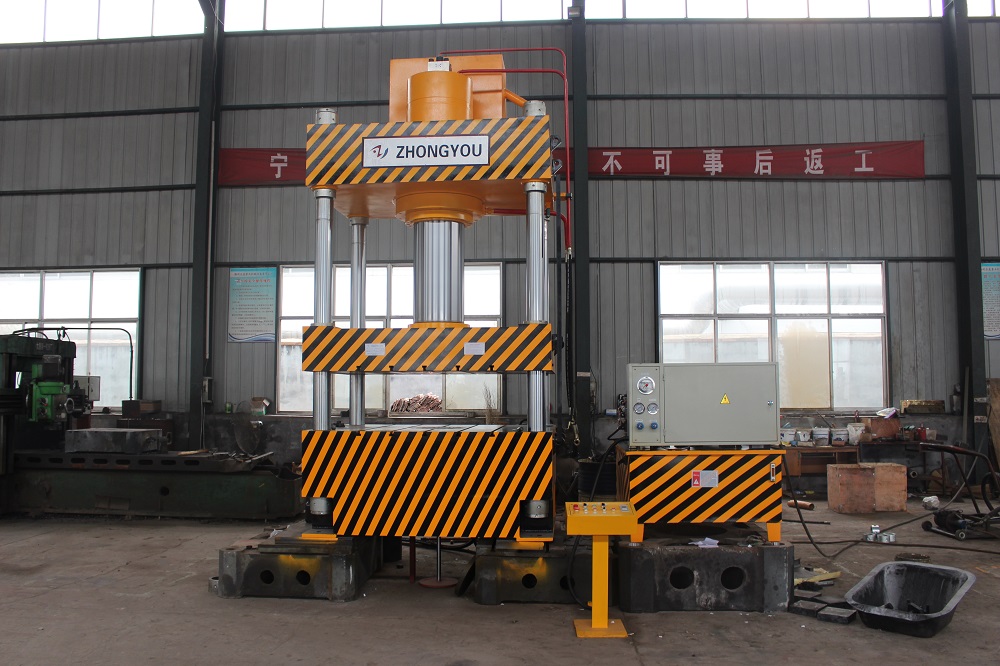 315噸(dun)灰鬭車(che)拉(la)伸四柱液(ye)壓機(ji) 315T金屬成型油(you)壓(ya)機(ji)