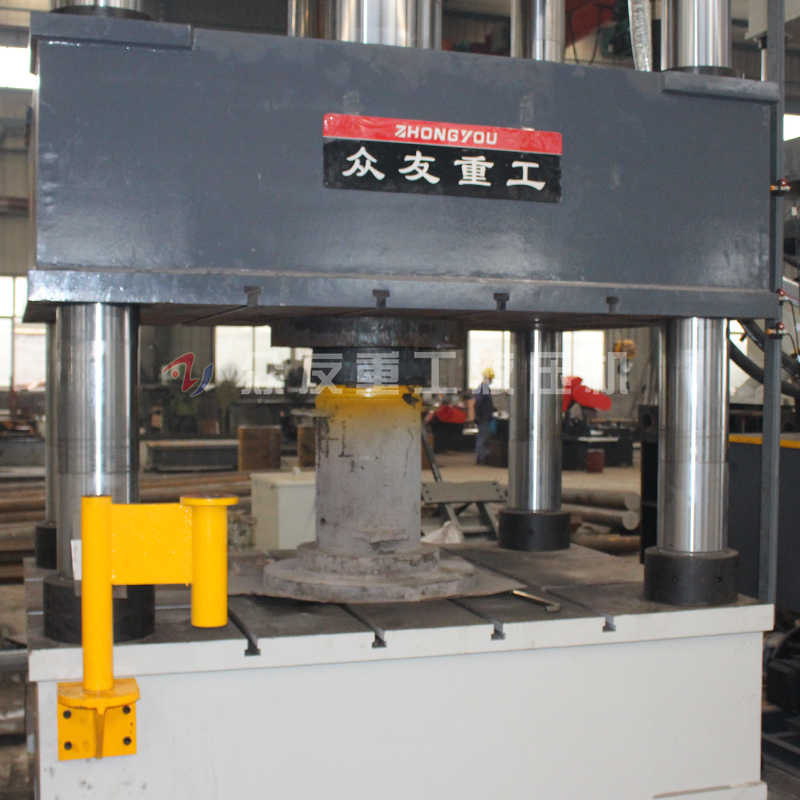 630噸(dun)金屬成型液壓(ya)機(ji) 630t拉伸(shen)機_四柱(zhu)油(you)壓機(ji)