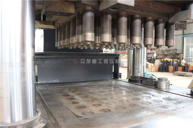 315噸魚(yu)餌壓塊液壓(ya)機 315T粉末(mo)成(cheng)型油(you)壓(ya)機