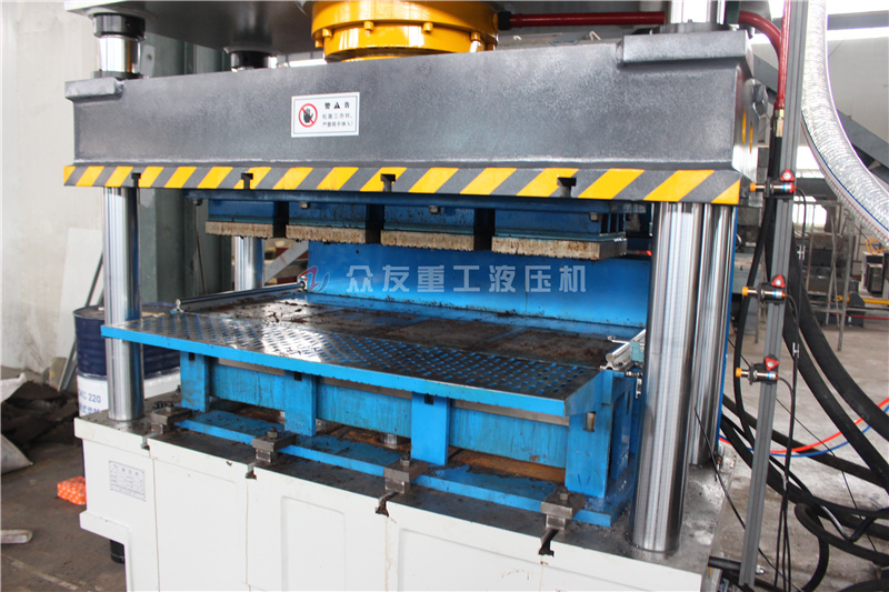 200噸壓(ya)育(yu)苗塊四(si)柱(zhu)液(ye)壓機 200T粉末成型油(you)壓(ya)機(ji)