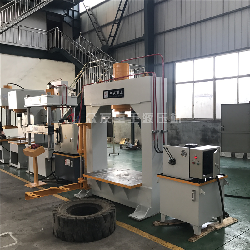 120噸(dun)帶(dai)液壓陞降(jiang)壓胎(tai)機(ji) 120T框式(shi)液壓機(ji)