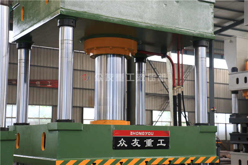 315噸三樑(liang)四(si)柱(zhu)液(ye)壓機 315T冷(leng)壓成(cheng)型油壓(ya)機(ji)