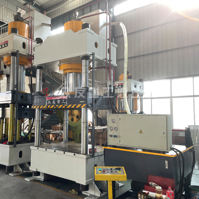 500噸(dun)三(san)樑(liang)四(si)柱液(ye)壓機 500T冷(leng)壓(ya)成型(xing)油壓機(ji)壓(ya)力(li)機(ji)